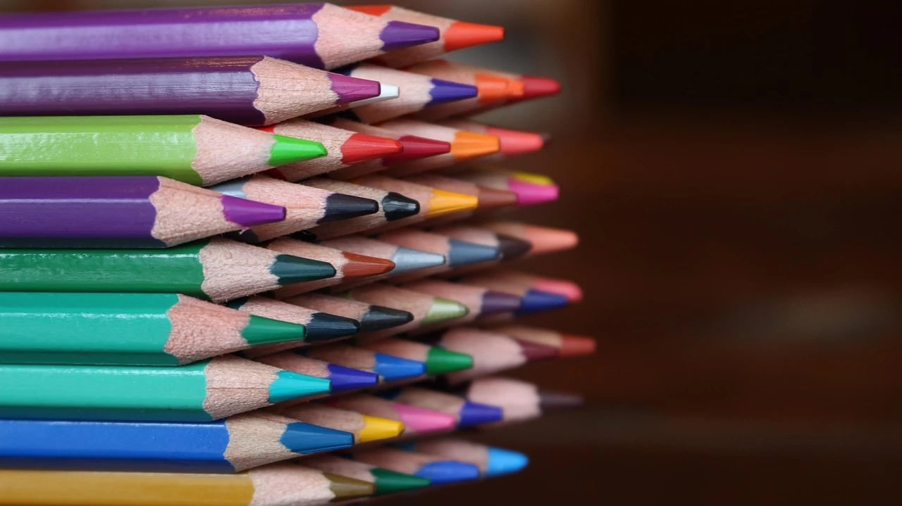 AI remove color from image after photo - same pencils shown in monochrome grayscale