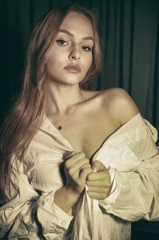 AI Barbie filter before photo - portrait in natural lighting before pink Barbie transformation