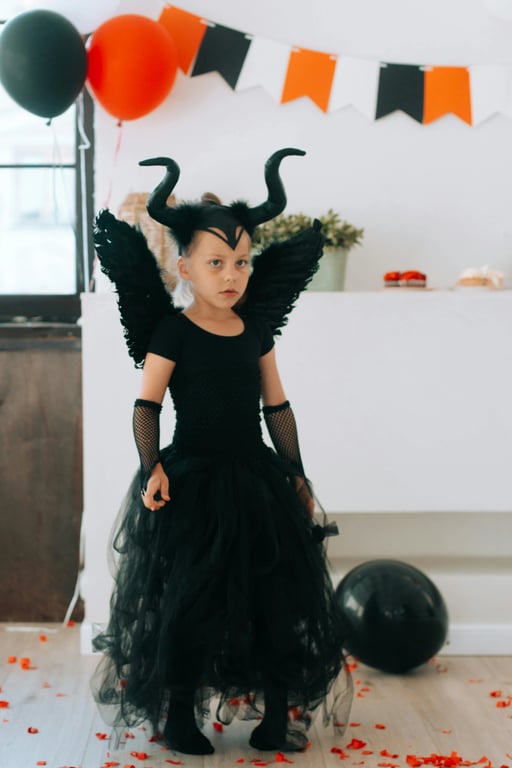 ai Halloween background before pic-girl cosplay