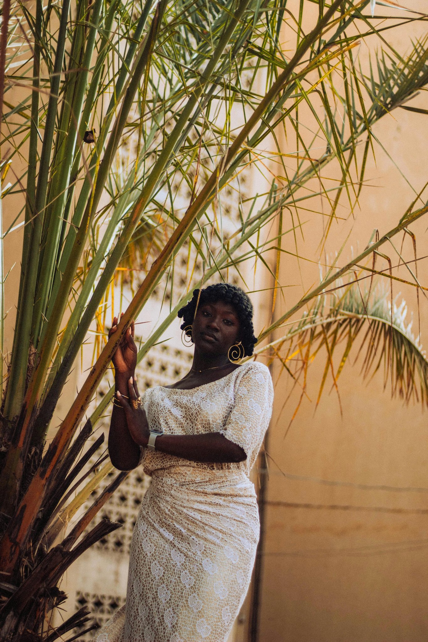 Party Clothes Ladies filter before photo - clear portrait with neutral women’s outfit and balanced lighting