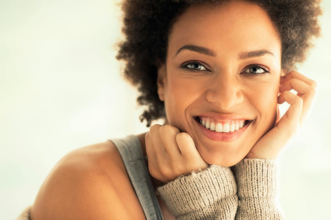 AI braces filter before photo - selfie before virtual braces effect applied