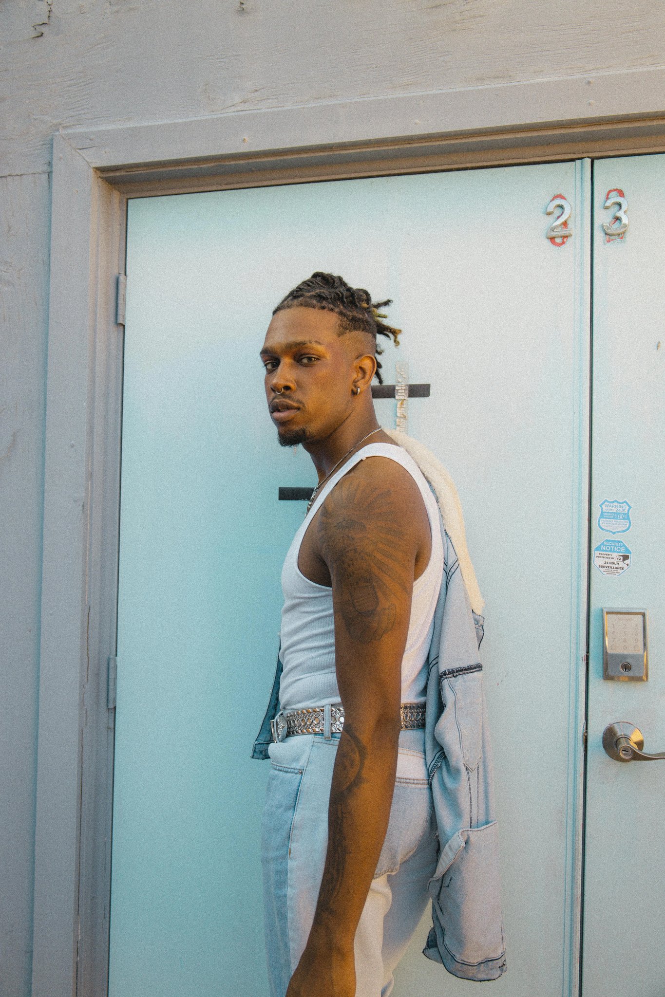 AI buzz cut filter feature image1 - instant virtual buzz cut hairstyle effect