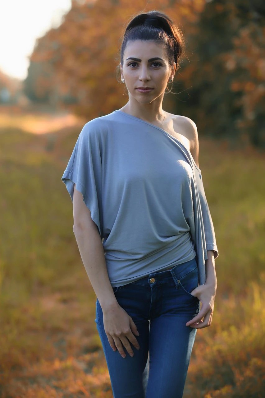AI fat filter before photo - influencer portrait slim look