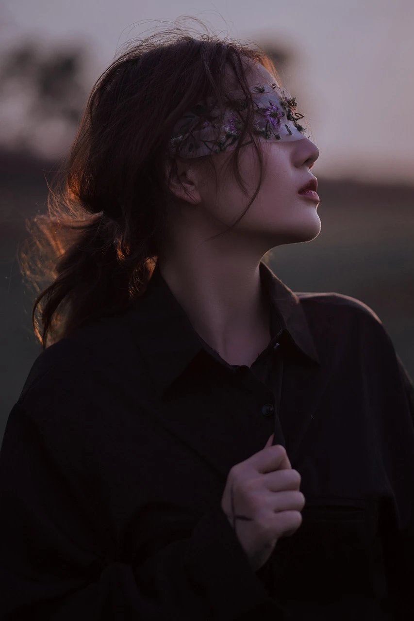 AI 90s filter before photo - portrait in modern style before retro 90s effect