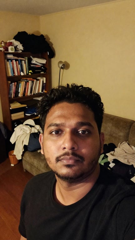 Transform this casual selfie i...