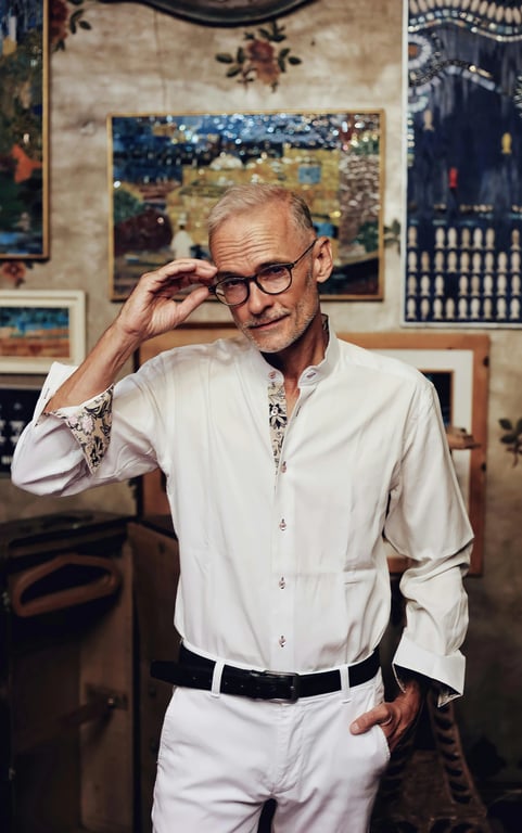 Dreamy Filter before photo - clear portrait with neutral outfit and balanced lighting