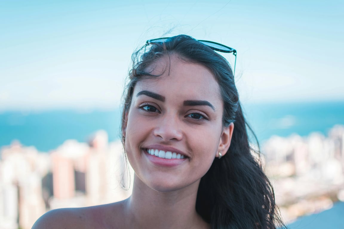 AI Mermaid filter before pic - smiling young woman outdoors