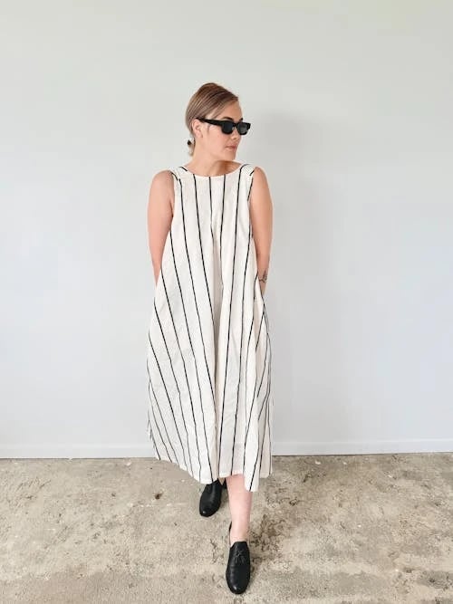 Christmas outfit before – portrait before cocktail edit