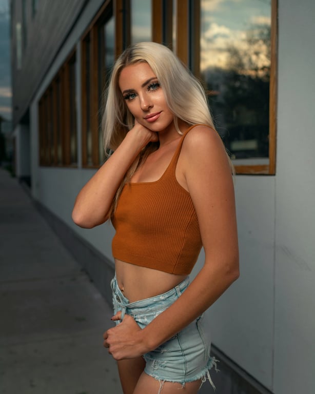 AI hourglass body filter before photo - casual portrait before hourglass transformation