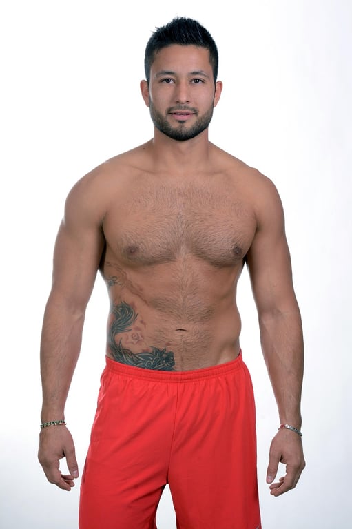 AI muscle enhancement filter before photo - fuller build original body look