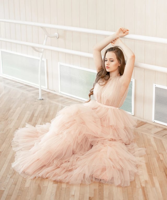 AI music festival outfits filter before photo - influencer photo before festival fashion edit