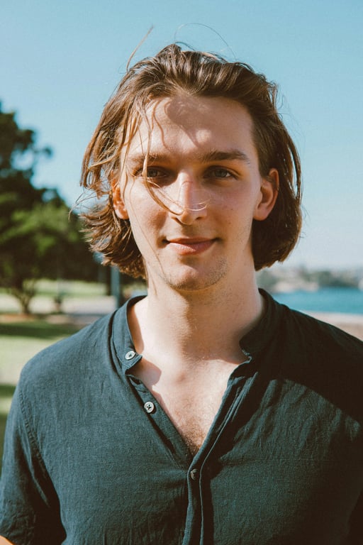 AI shorthair filter before photo - man portrait with long hairstyle