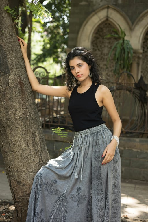 Gold Party Clothes filter before photo - clear portrait with neutral outfit and balanced lighting