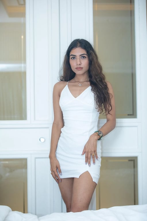 AI breast reduction filter after transformation - full body photo with reduced chest proportions