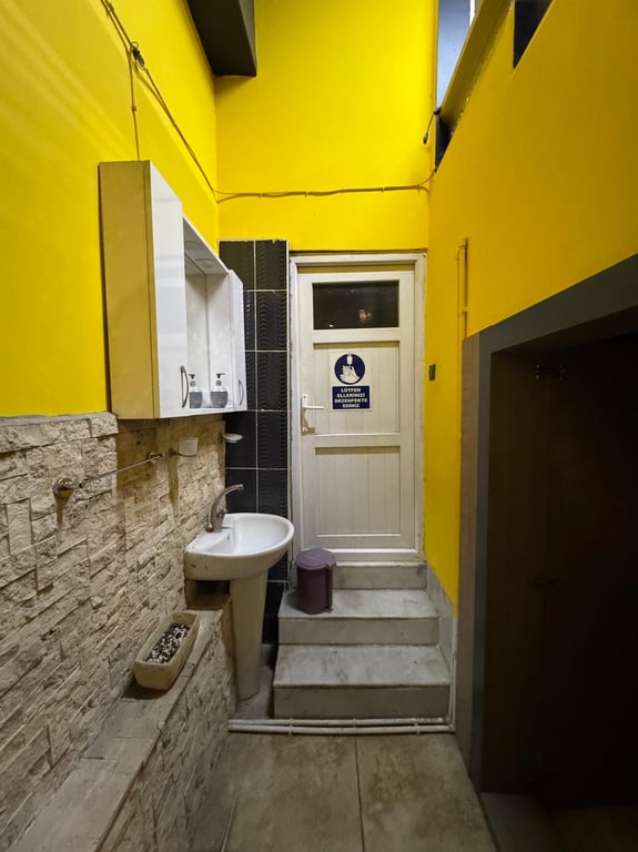 Devlet Hastanesi Karşısı 240 m² Kullanım Alanına Sahip 2 Katlı Çift Giriş Dükkan - 21