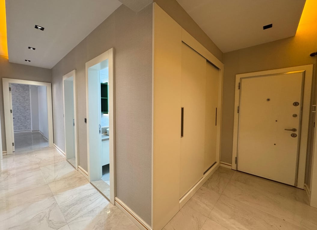 Selçukbey'de 4+1 / 200m² Havuzlu Sıfır Ara Kat Daire - 15