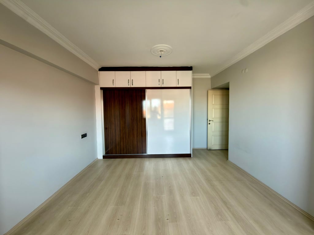 MAX PRIME | Çınar'a Yakın 3+1 / 200 m² Ara Kat Takasa Açık! - 14
