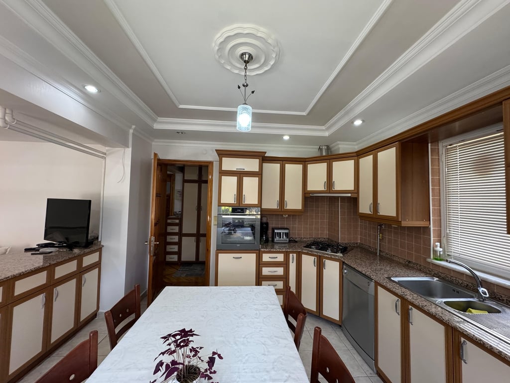 Servergazi'de 510 m² Köşe Parsel İçinde 2 Katlı Müstakil Bahçeli Daire - 4
