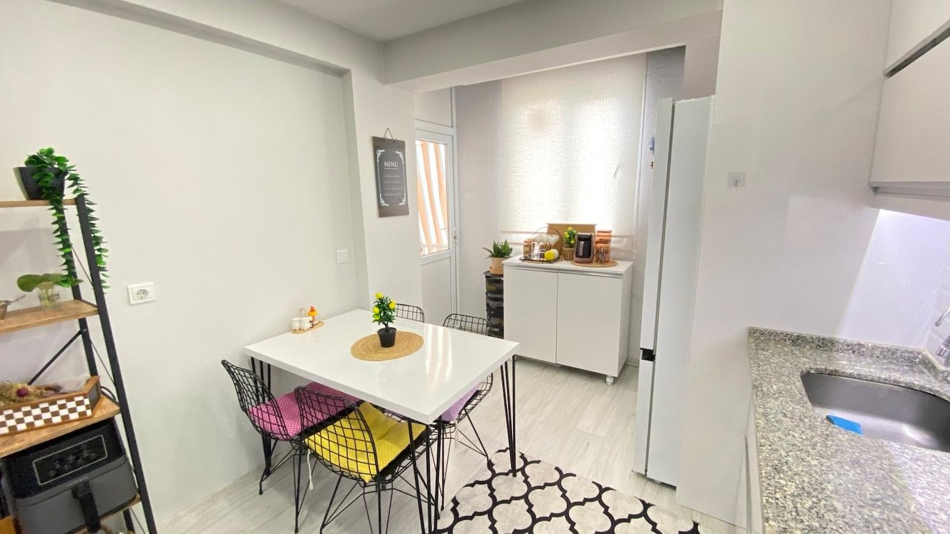 Adalet Mahallesi'nde 3+1 / 150 m² Cadde Üzeri Önü Açık Masrafsız Lüks Daire - 4