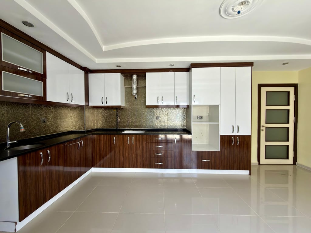 MAX PRIME | Çınar'a Yakın 3+1 / 200 m² Ara Kat Takasa Açık!
