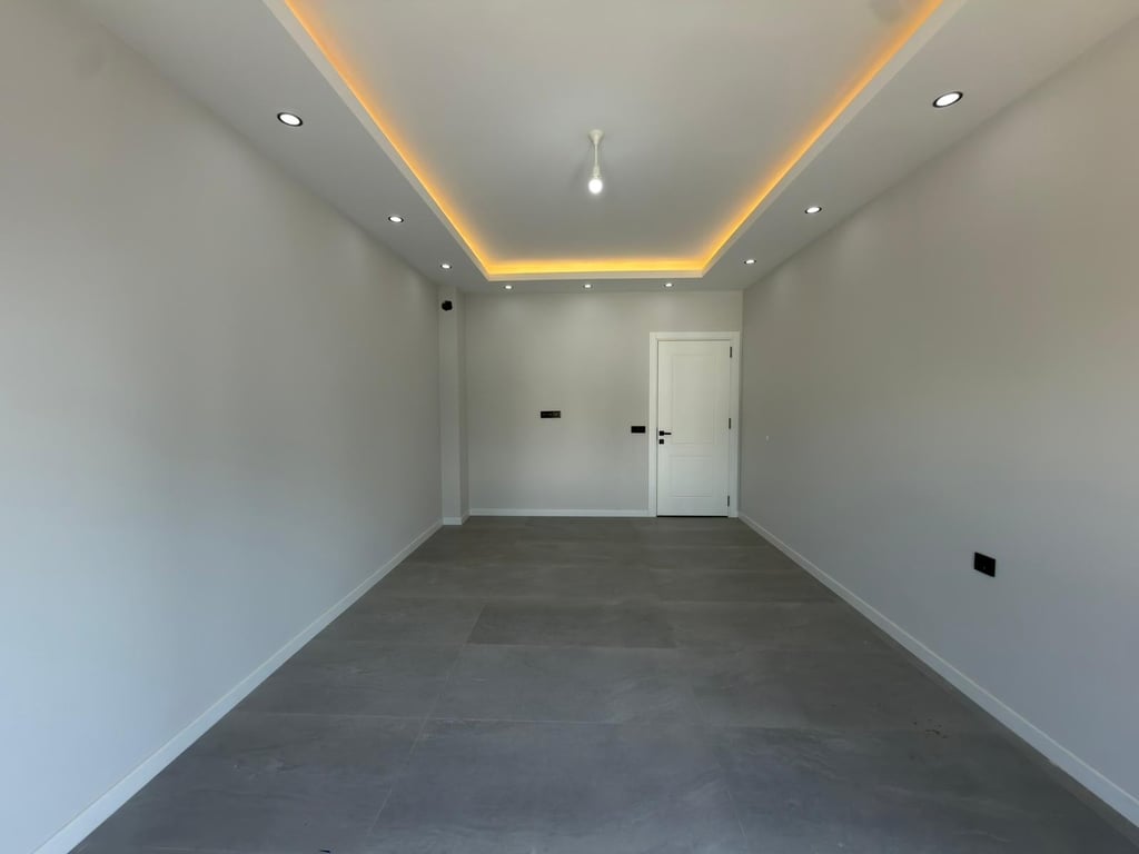 ŞEMİKLER'de 3+1 SIFIR ARA KAT PANJURLU LÜKS DAİRE - 6