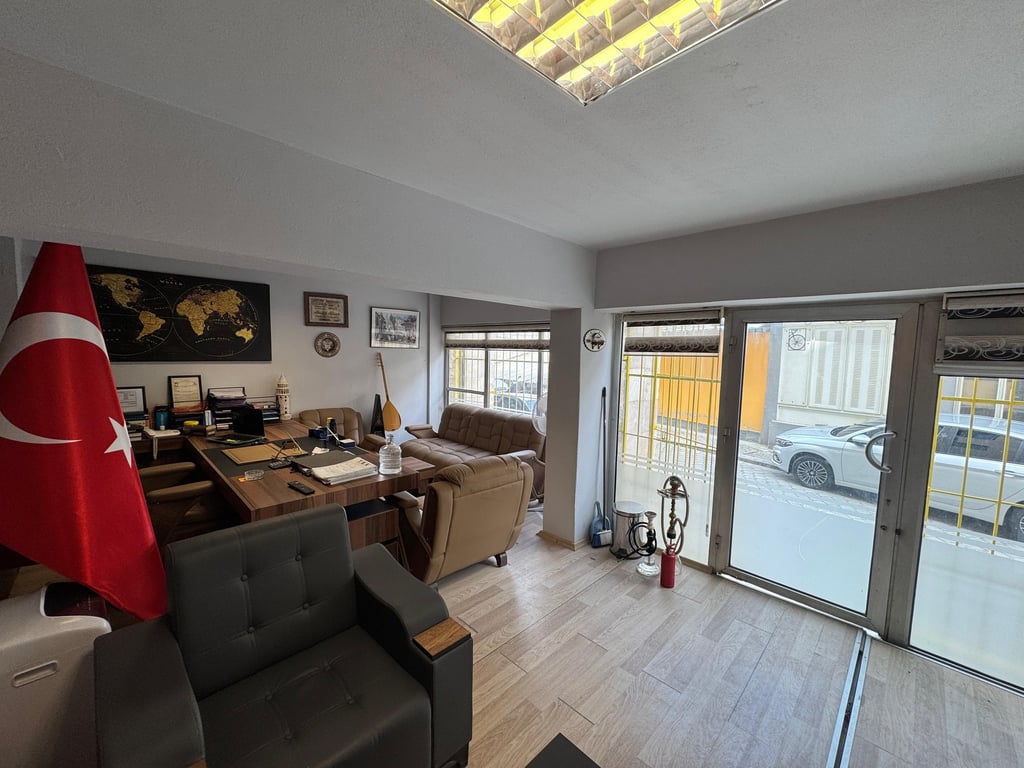 Saraylar'da Tabela Değeri Yüksek 50 m² Eşyalı Satılık Ofis - 24