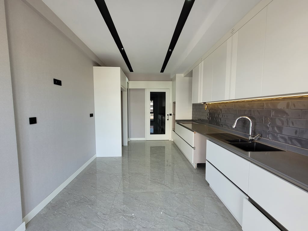 Selçukbey'de Gül Meydanı Yakını 3+1 / 180 m² Park Cepheli Sıfır Lüks Daire - 5