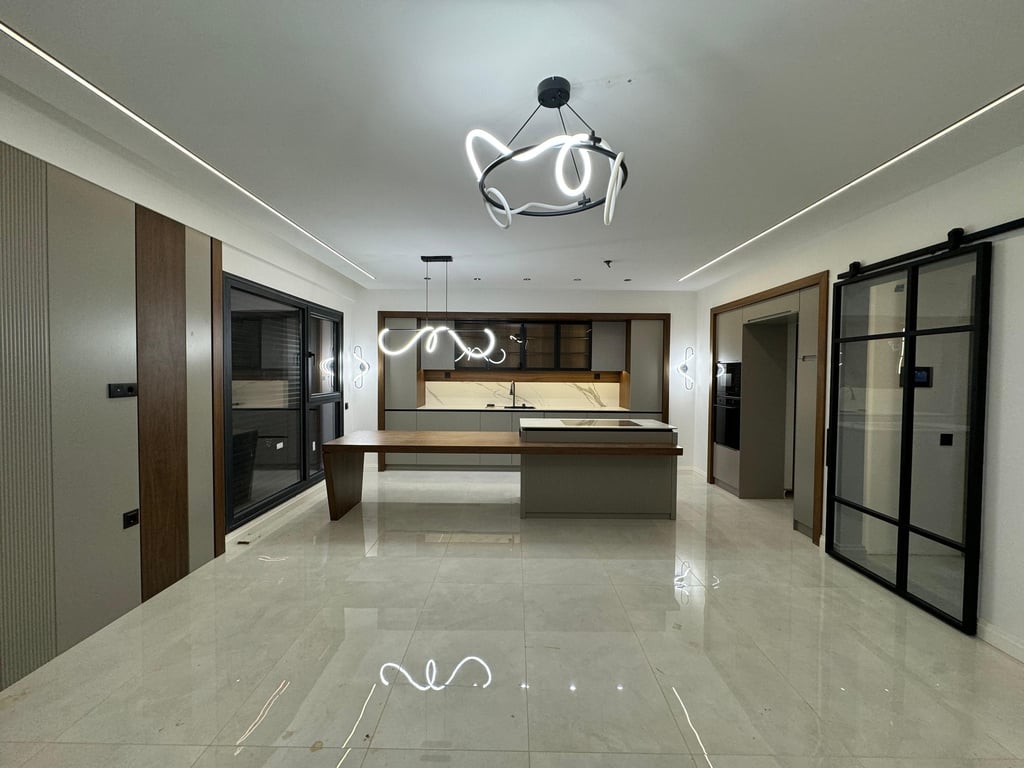 MAX PRIME | GÖVEÇLİK'DE 3+1 / 175 M² HAVUZLU SİTEDE LÜKS DAİRELER