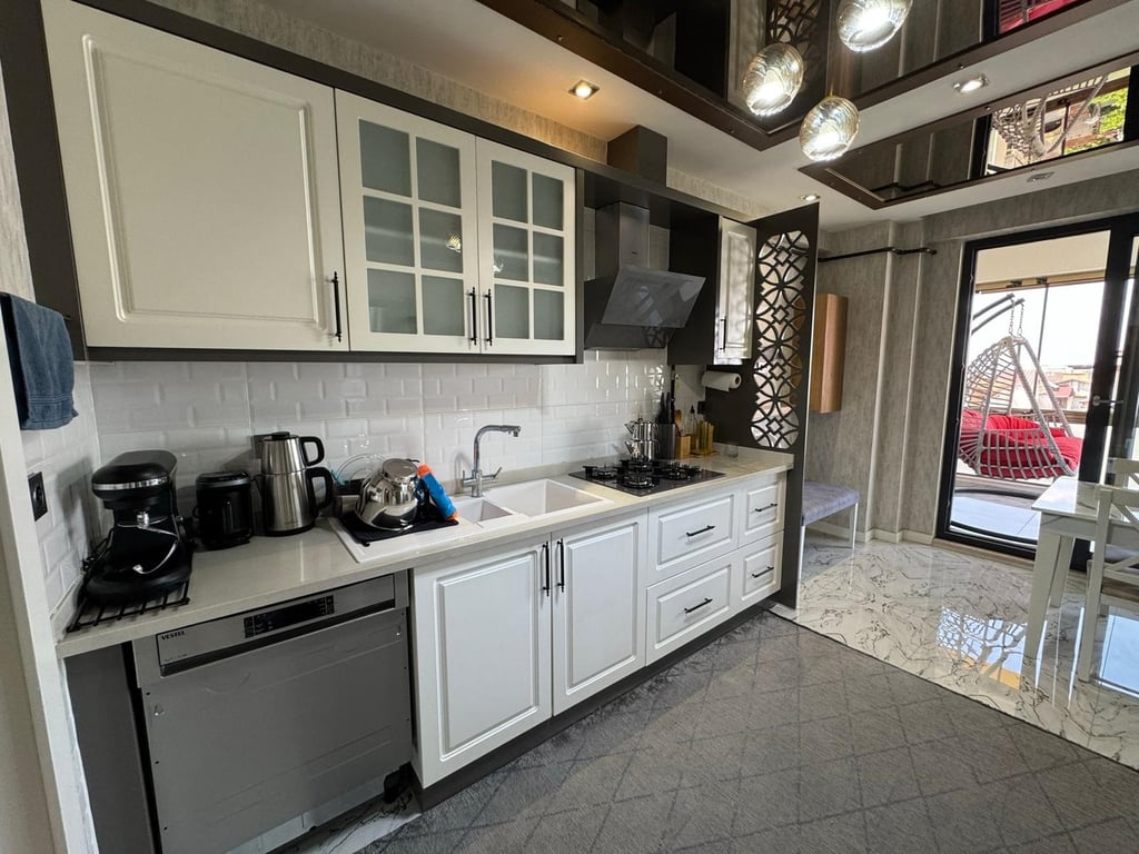 Gültepe'de 3+1 Havuzlu Sitede E. Banyolu Ara Kat Lüks Daire - 7