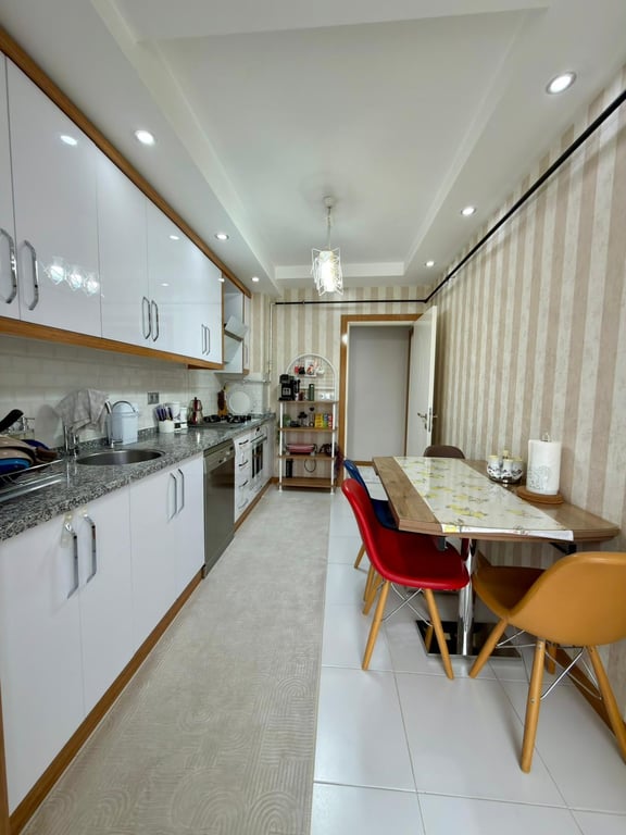 Beyan Sorunu Yok ! Nazbayrak Yakını 3+1 / 150 m² Kapalı Otoparklı - 9