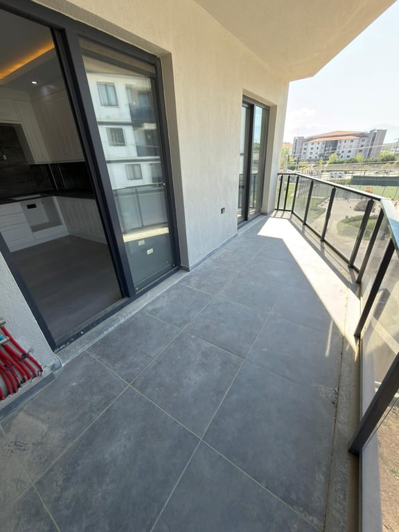 ŞEMİKLER'de 3+1 SIFIR ARA KAT PANJURLU LÜKS DAİRE - 19