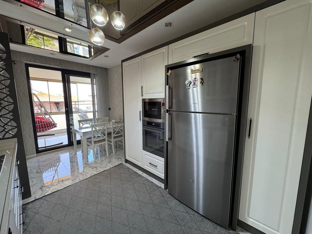 Gültepe'de 3+1 Havuzlu Sitede E. Banyolu Ara Kat Lüks Daire - 8