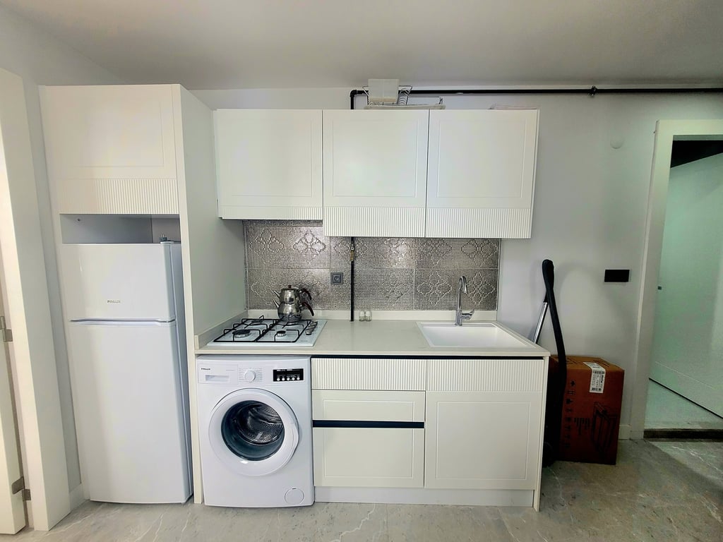 Saraylar'da 1+1 / 35 m² Ara Kat Full Sıfır Eşyalı Lüks Apart - 5