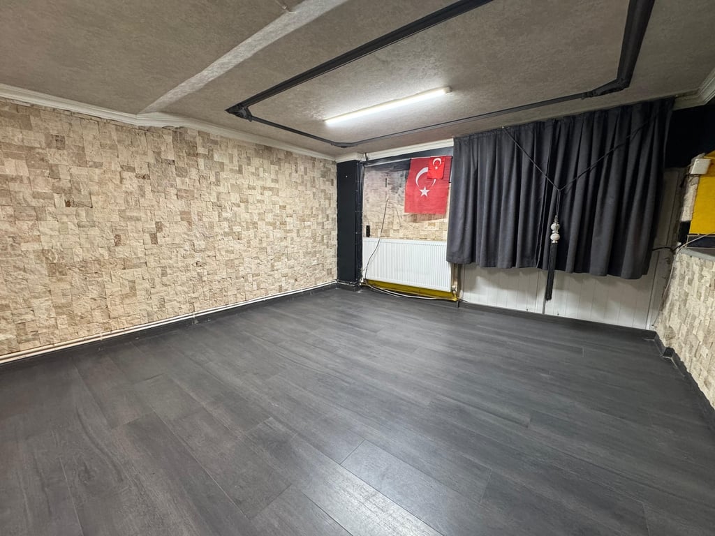 Devlet Hastanesi Karşısı 240 m² Kullanım Alanına Sahip 2 Katlı Çift Giriş Dükkan - 13