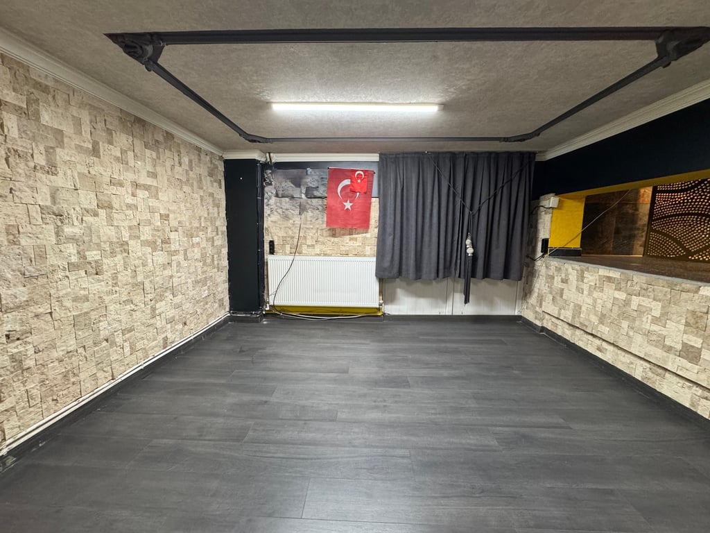 Devlet Hastanesi Karşısı 240 m² Kullanım Alanına Sahip 2 Katlı Çift Giriş Dükkan - 14