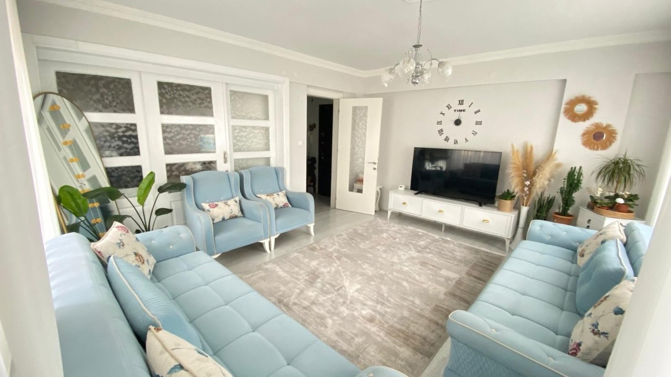 Adalet Mahallesi'nde 3+1 / 150 m² Cadde Üzeri Önü Açık Masrafsız Lüks Daire