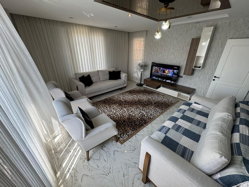 Gültepe'de 3+1 Havuzlu Sitede E. Banyolu Ara Kat Lüks Daire - 2