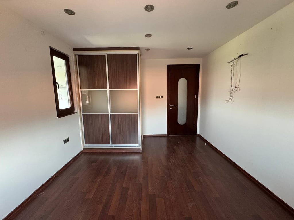 Takasa Açık! Bağbaşı'nda Site İçi 500m² Kapalı Alan Fırsat Villa - 14