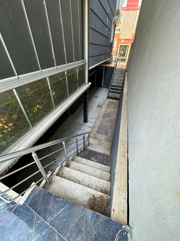 Devlet Hastanesi Karşısı 240 m² Kullanım Alanına Sahip 2 Katlı Çift Giriş Dükkan - 28