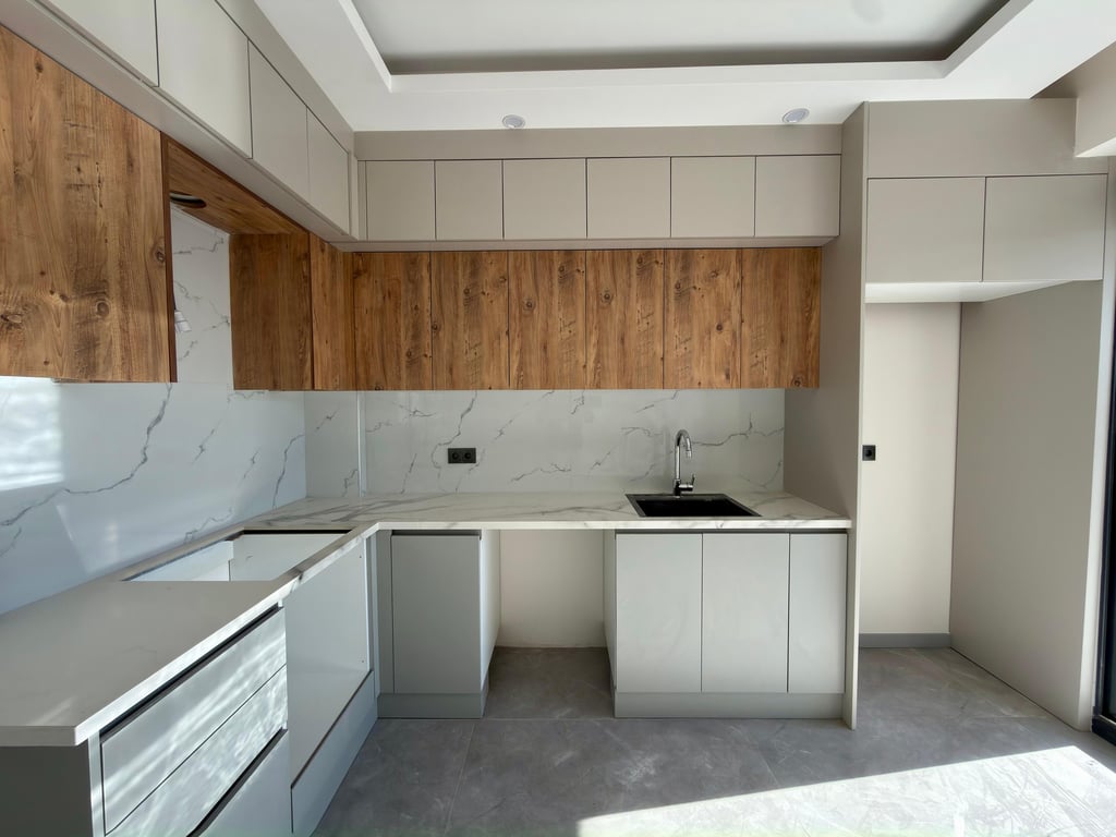 Karahasanlı'da Şehir Hast. Yakını Yeşil Alan Cepheli 2+1 Havuzlu Sitede Lüks Daireler