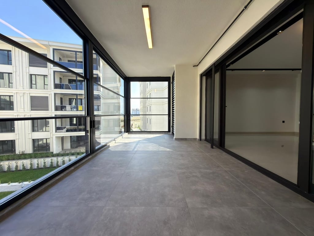 YENİŞAFAKTA KAÇIRILMAYACAK FIRSAT 3.5+1 SIFIR ULTRA LÜKS DAİRE - 34