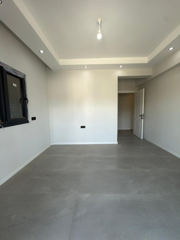 ŞEMİKLER'de 3+1 SIFIR ARA KAT PANJURLU LÜKS DAİRE - 8