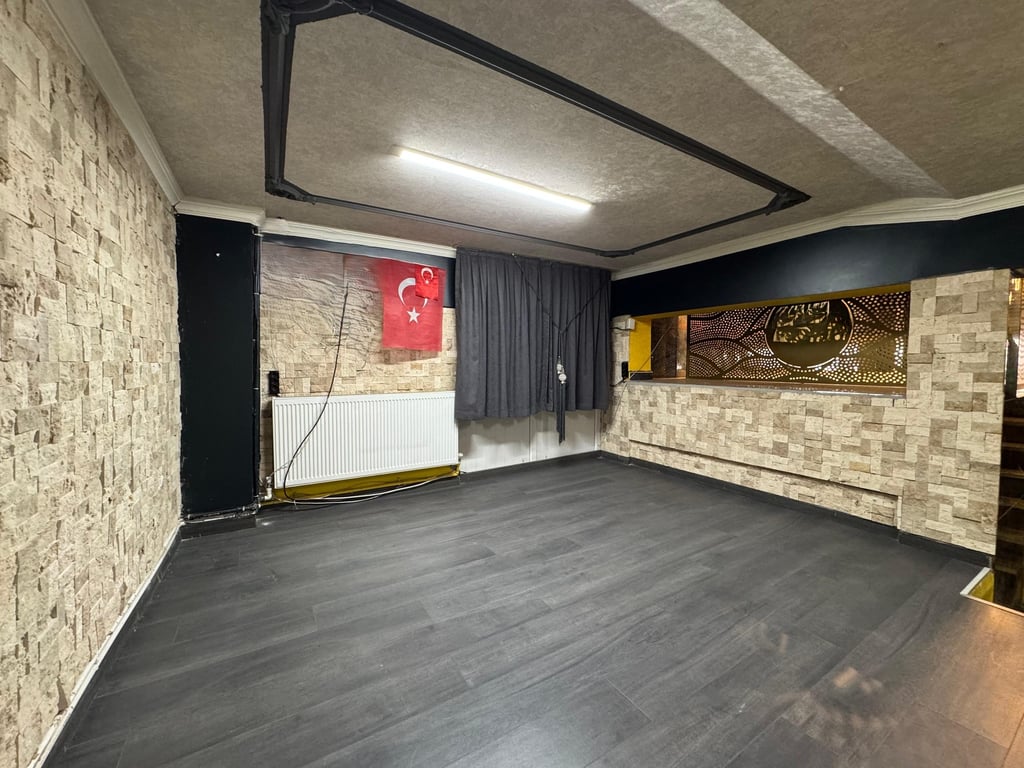 Devlet Hastanesi Karşısı 240 m² Kullanım Alanına Sahip 2 Katlı Çift Giriş Dükkan - 15