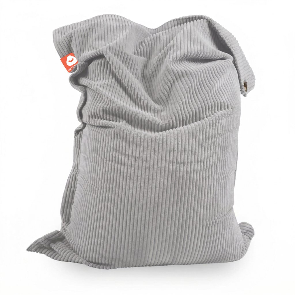 St. Tropez XL grijs dik ribfluweel rechthoekige zitzak. Staand voorkant met Whoober label.