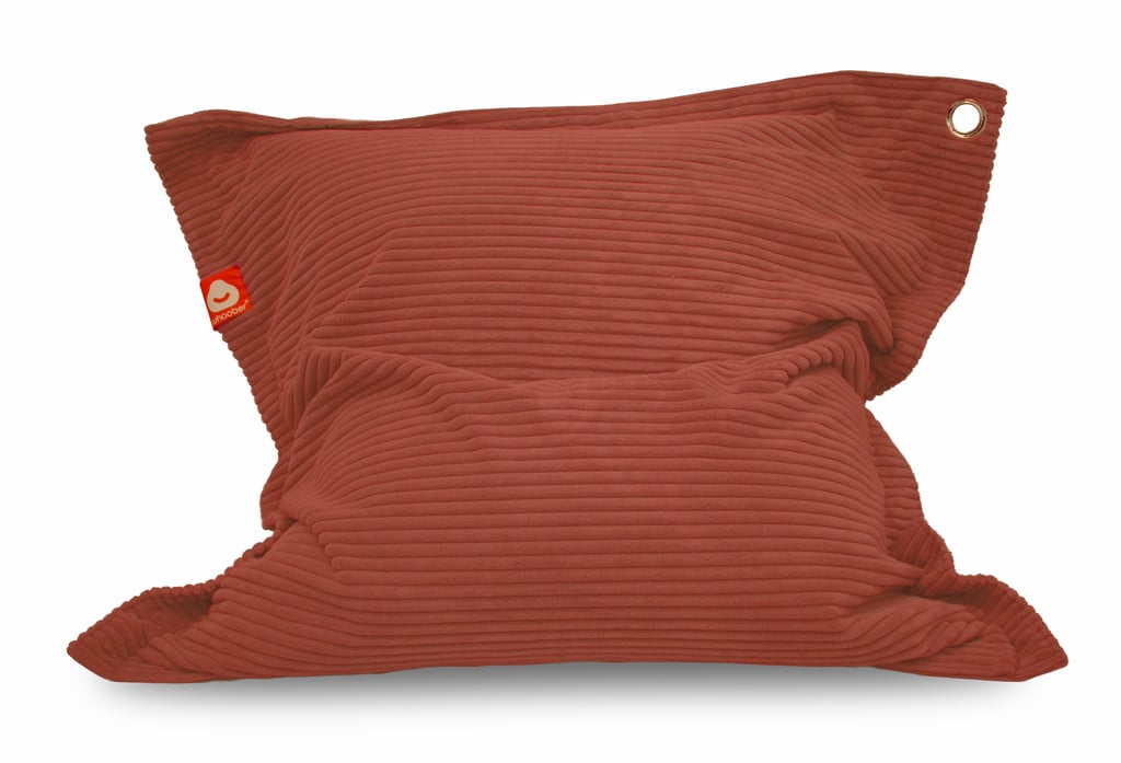 St. Tropez bordeaux rood rechthoekige zitzak dik ribfluweel voorkant staand