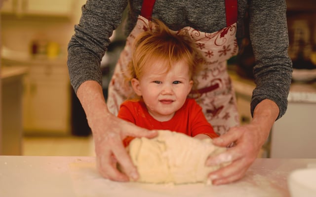 Cervical Mucus Changes: Are They an Early Sign of Pregnancy? (Updated 2025)  