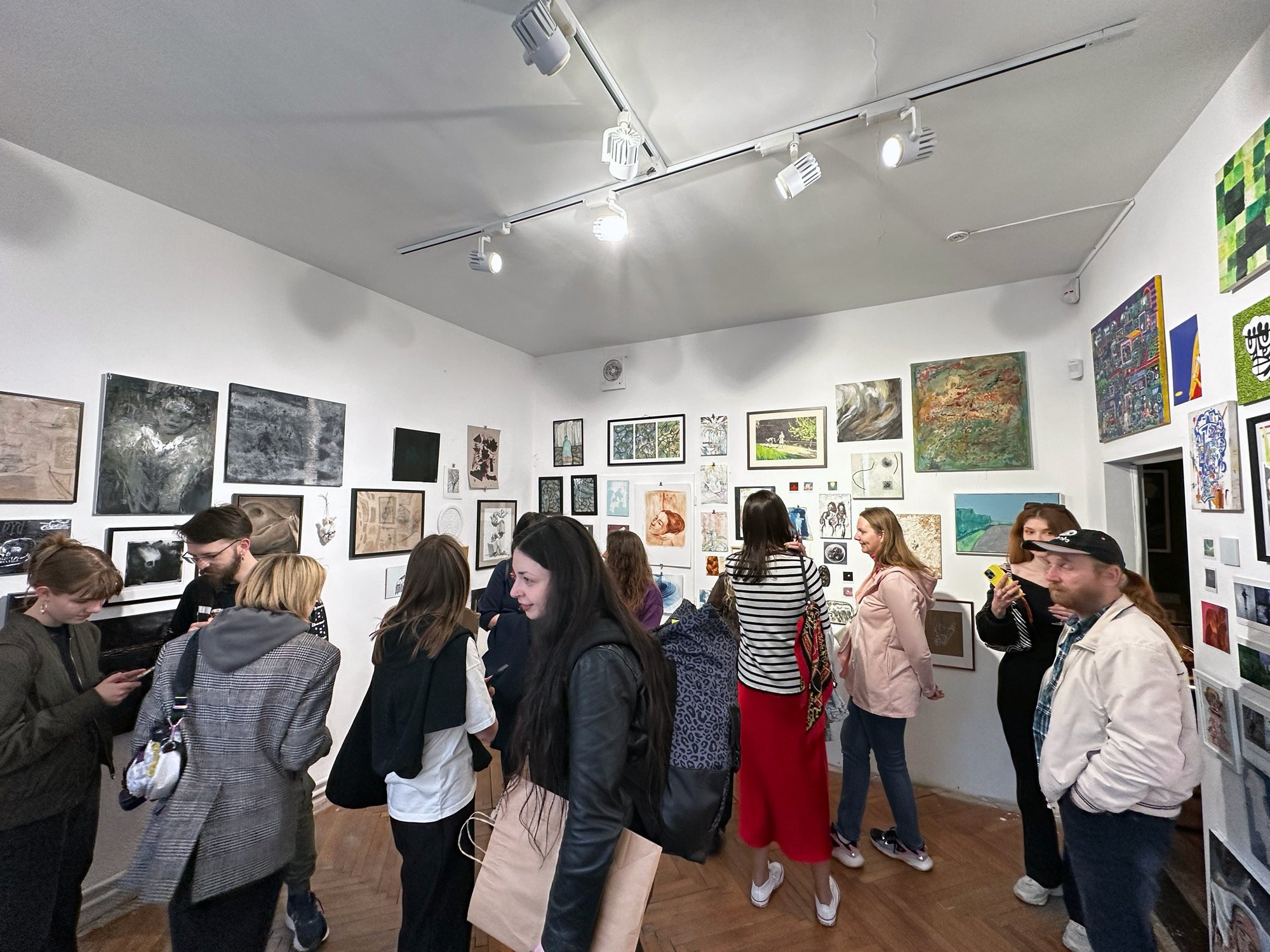 Виставка Вільні стіни в Eye Sea Gallery