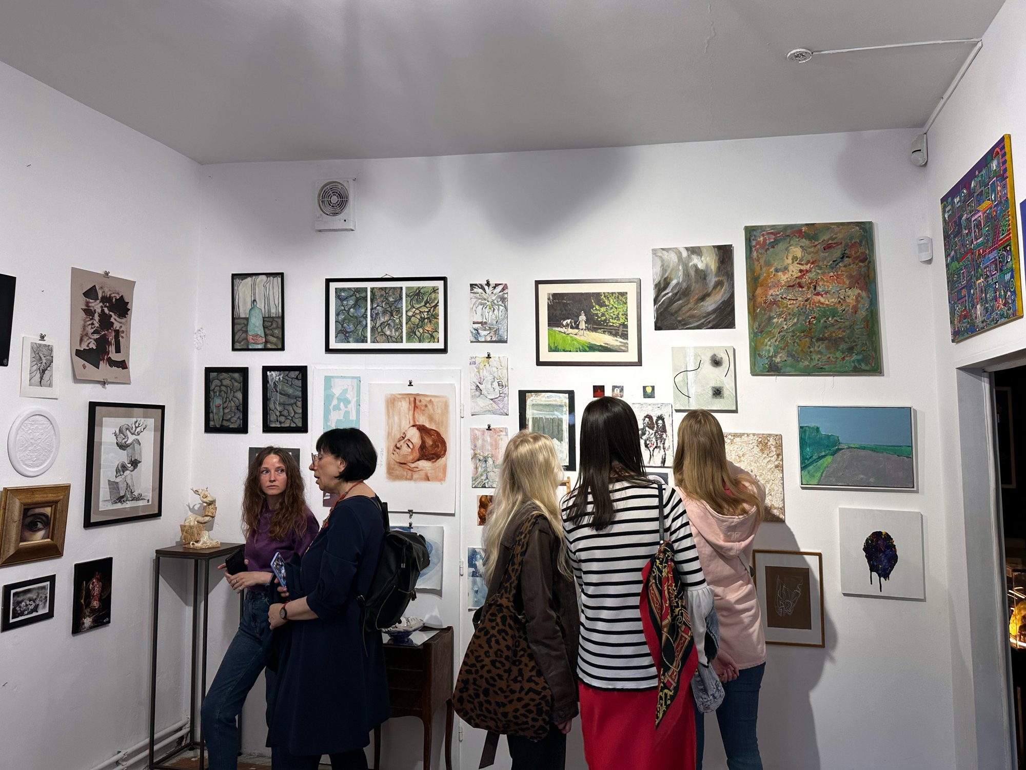 Виставка Вільні стіни в Eye Sea Gallery
