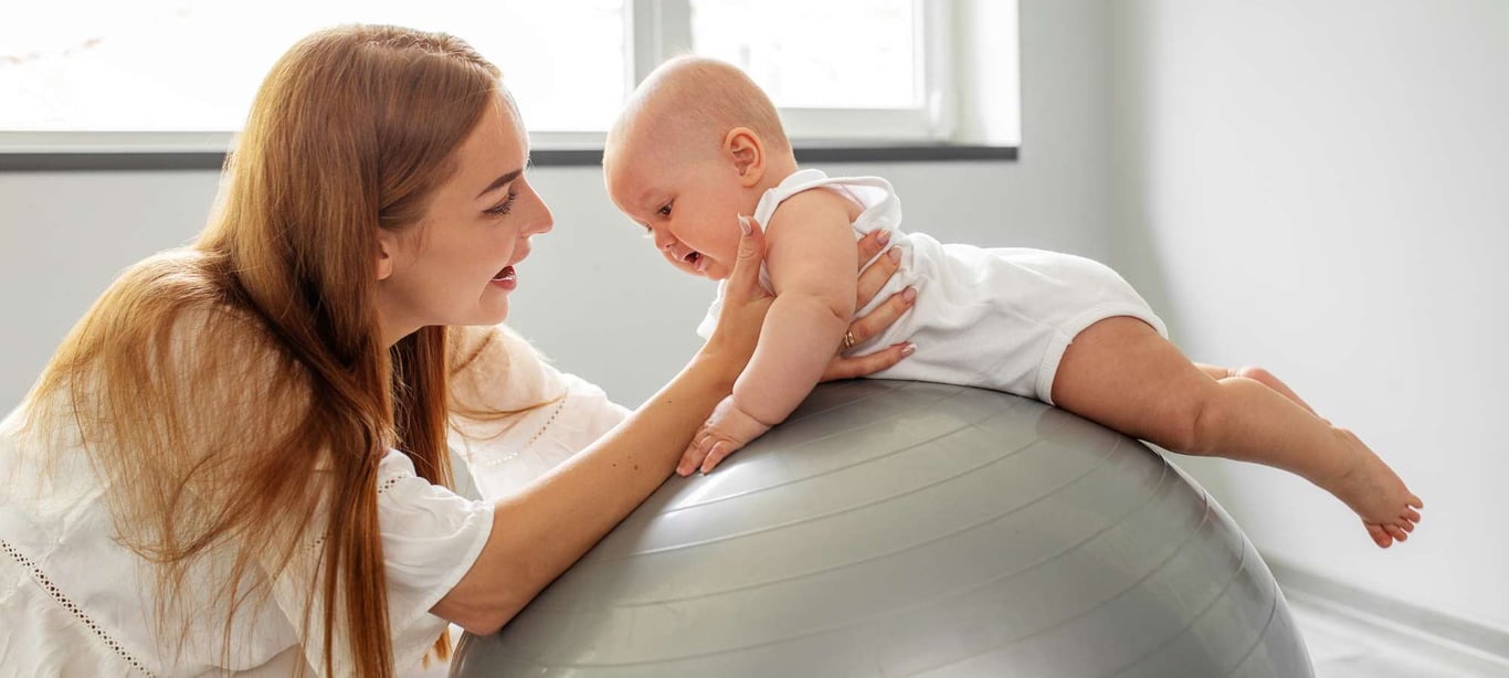 kucakta tummy time