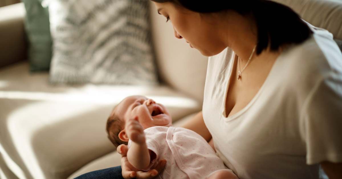 çok kısa emen bebek